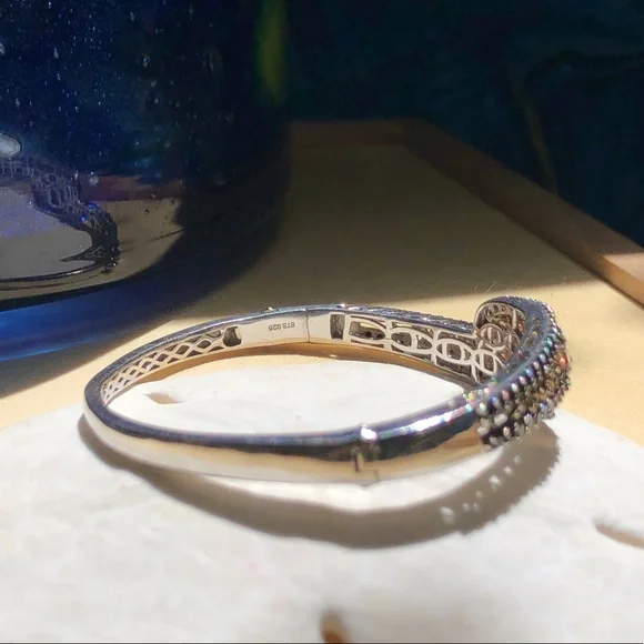 Sterling Andalusite and Black Spinel Clip On Bangle - Picture 7 of 12